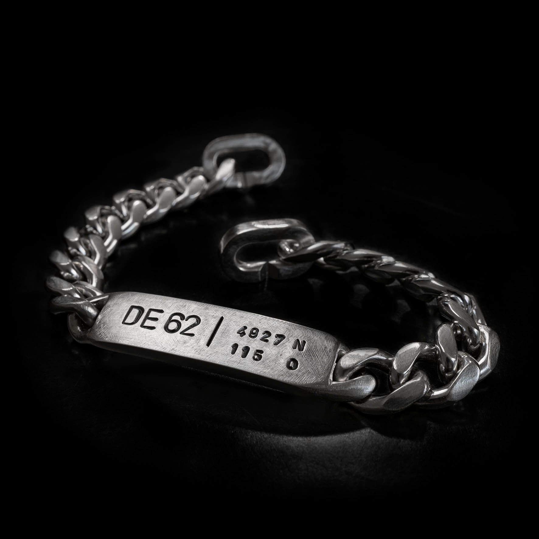 Armbänder