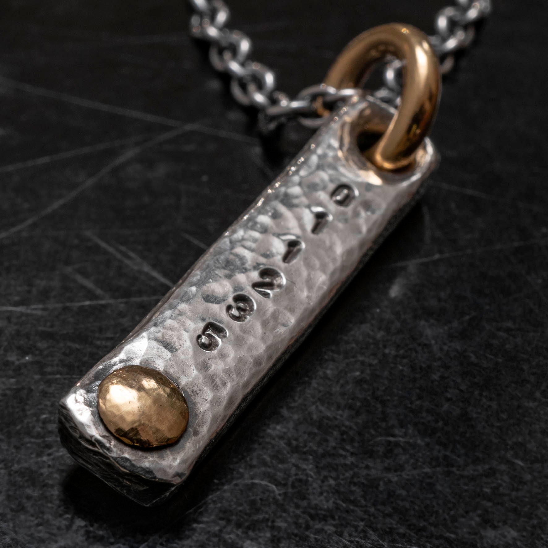 Laila Peak Oro
